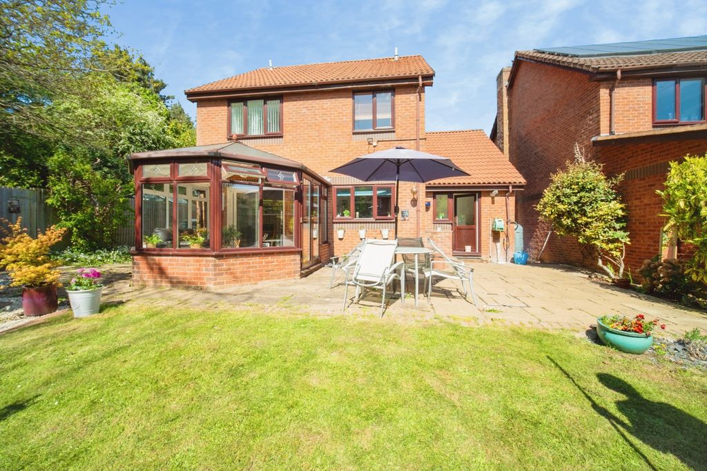 Property photo 2 of 18