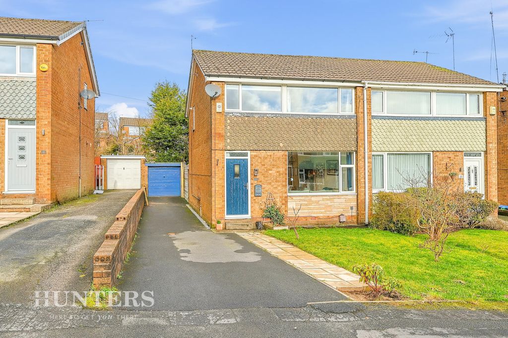 Property photo 1 of 15 Front (Exterior)