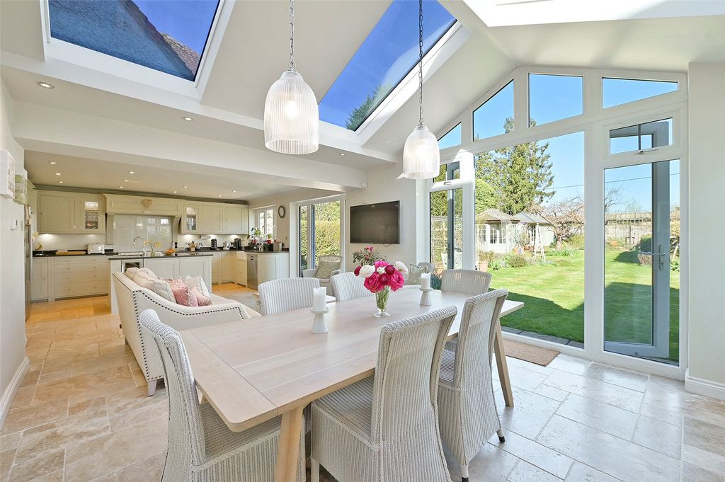 Property photo 2 of 14 Dining Area