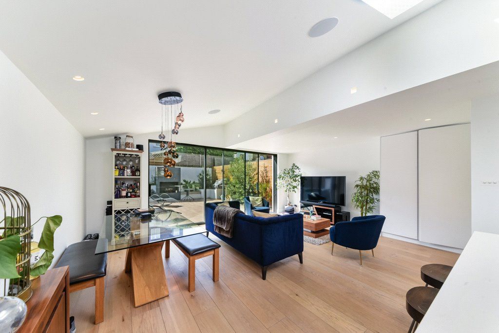 Property photo 1 of 12 Picture No. 10