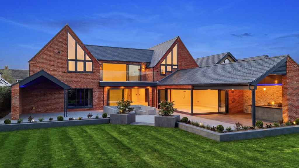 Property photo 1 of 39 Picture No. 54