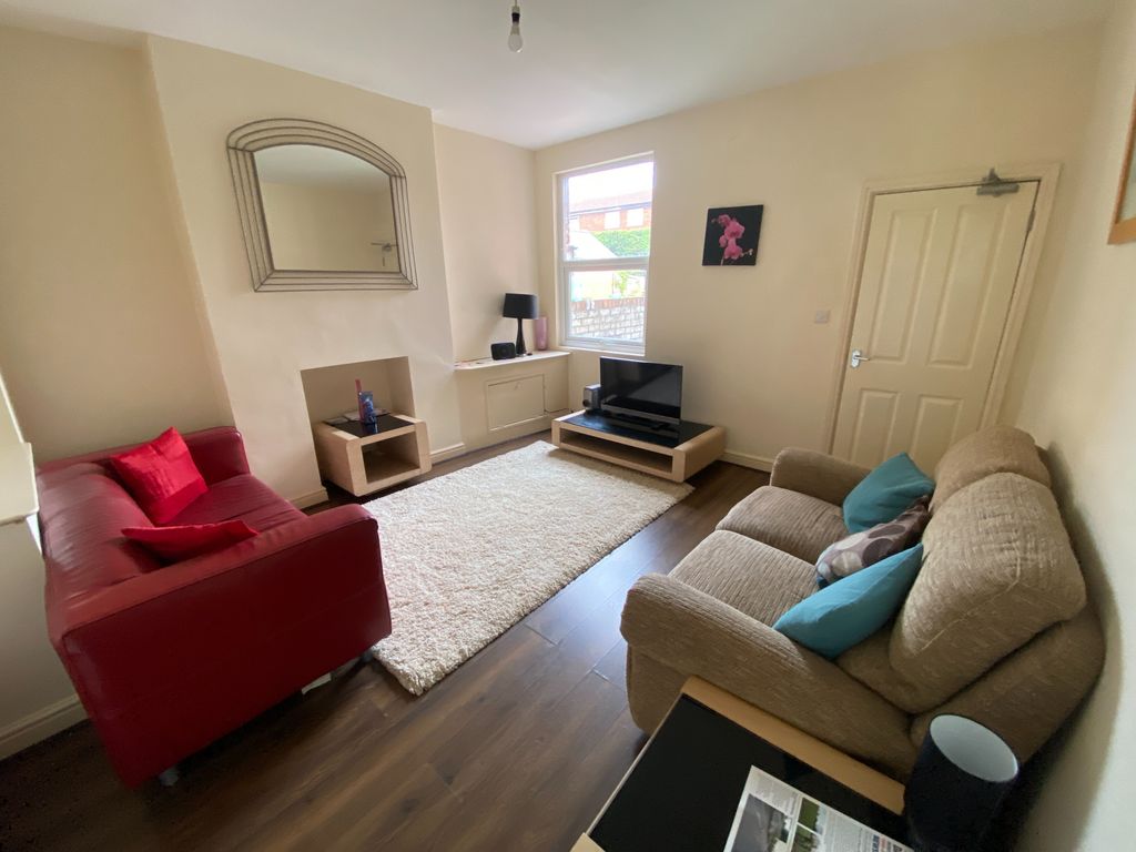 Property photo 3 of 9