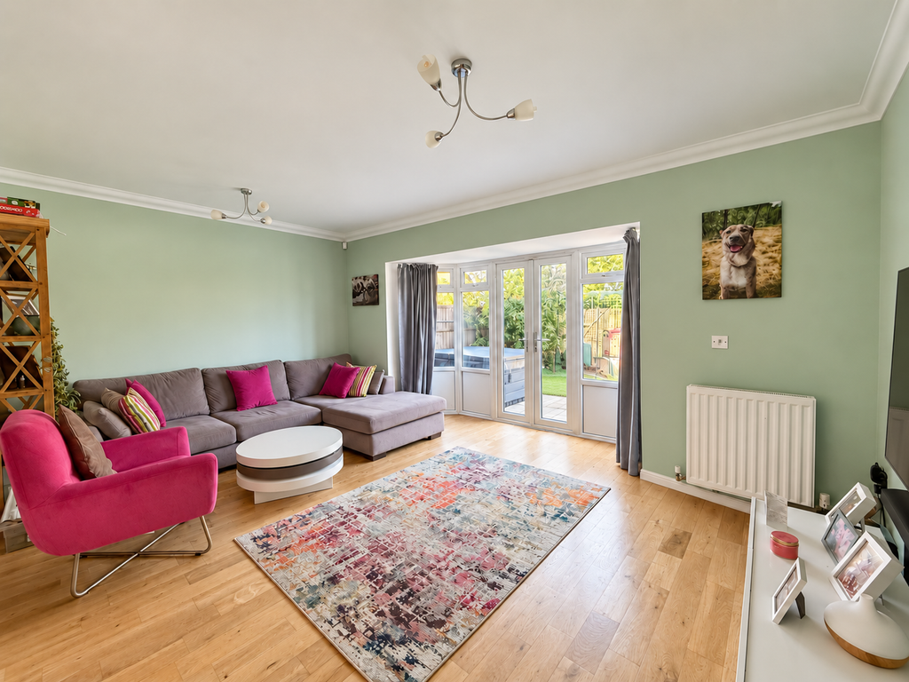 Property photo 2 of 32