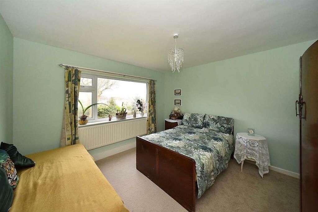 Property photo 2 of 3