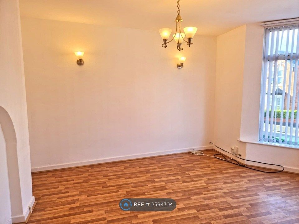 Property photo 3 of 32
