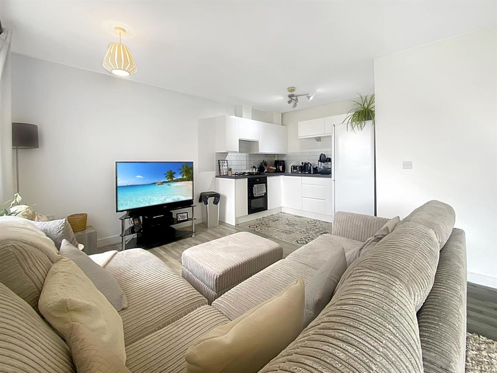 Property photo 3 of 21 Img-20250507-Wa0007.Jpg