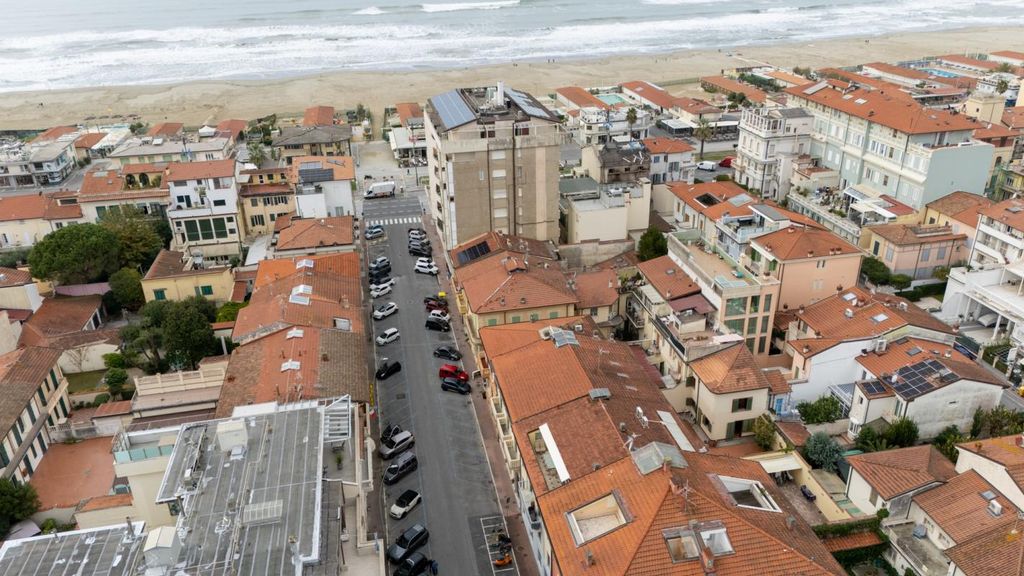 Property photo 3 of 40