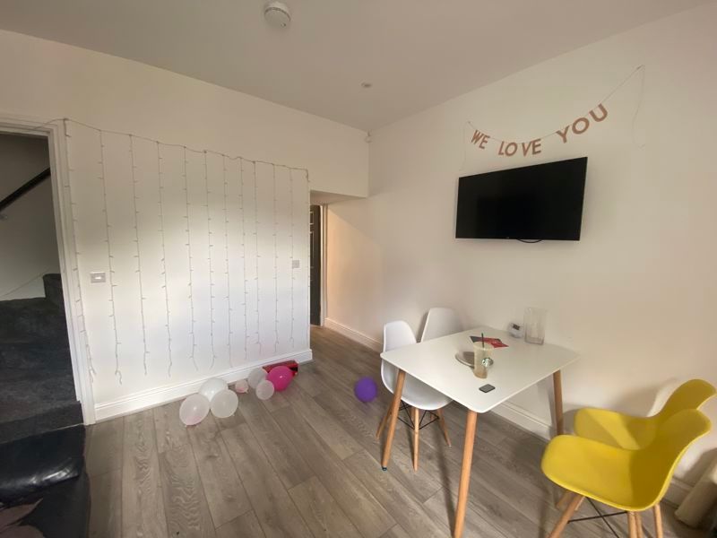 Property photo 2 of 9 Photo 13