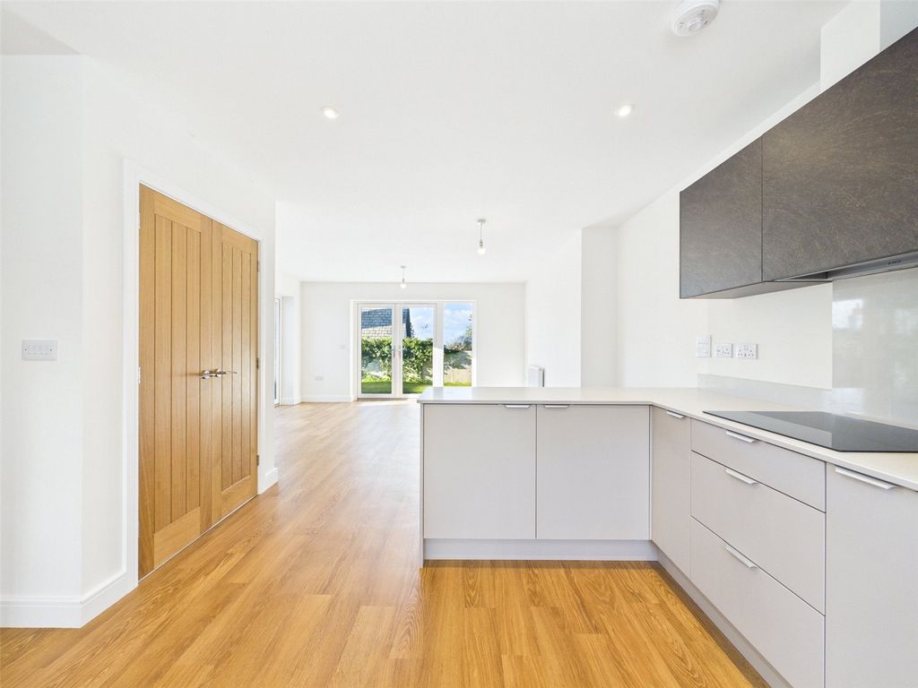 Property photo 3 of 18 Picture No. 03