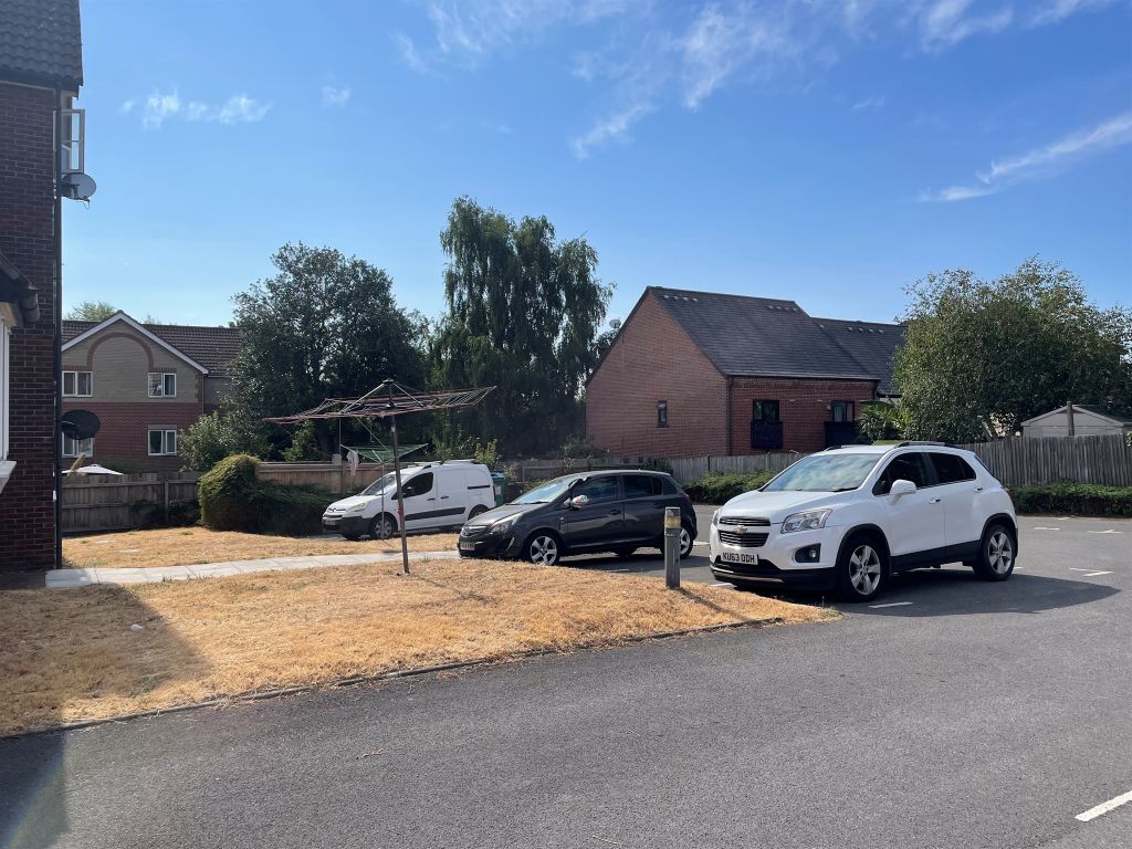 Property photo 2 of 3