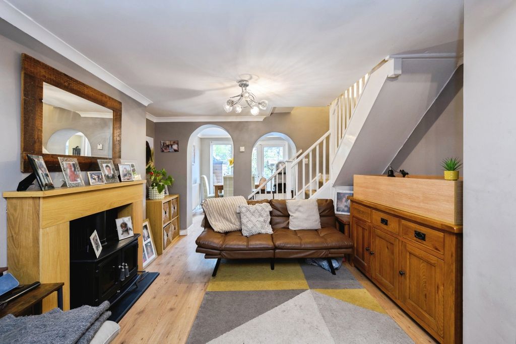 Property photo 3 of 19 Photo