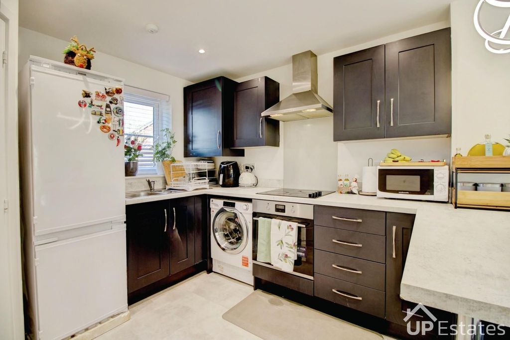 Property photo 3 of 22