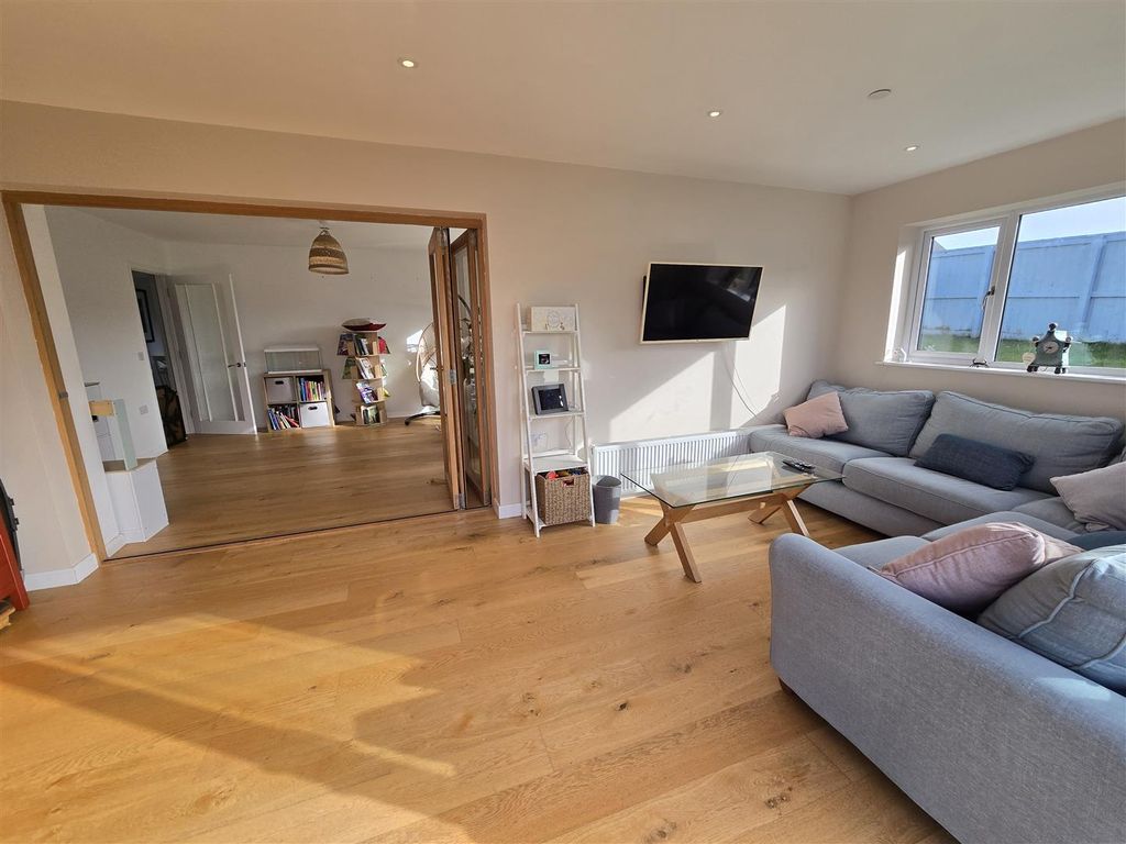 Property photo 3 of 17 20260222_142036.Jpg