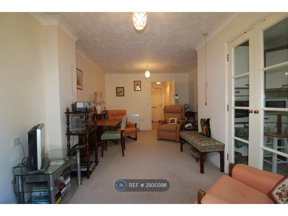 Property photo 3 of 12