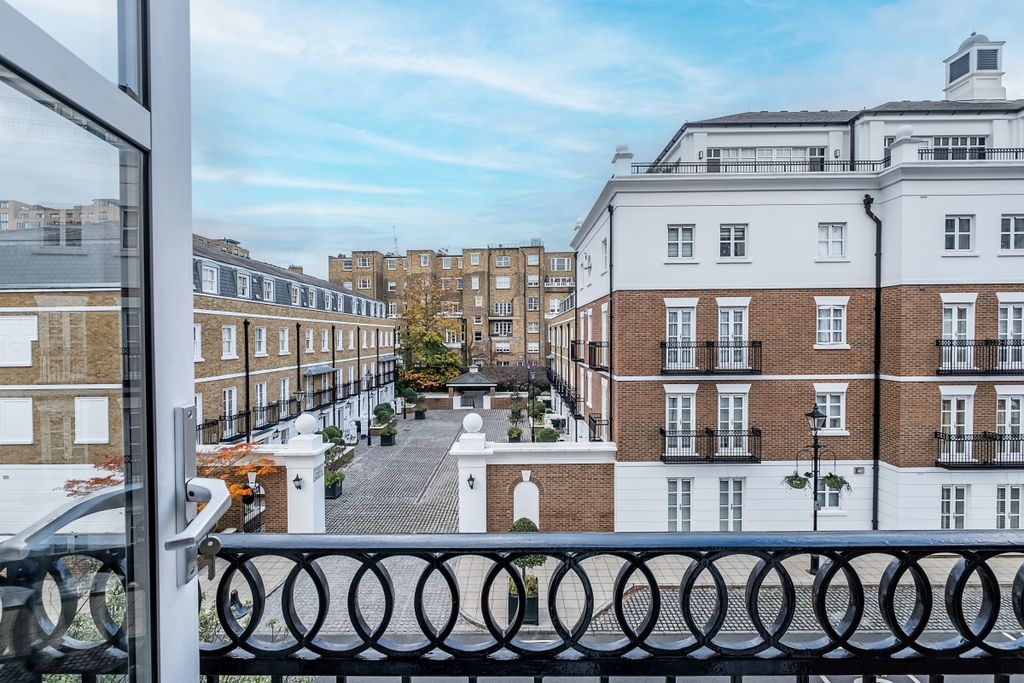 Property photo 3 of 12 View