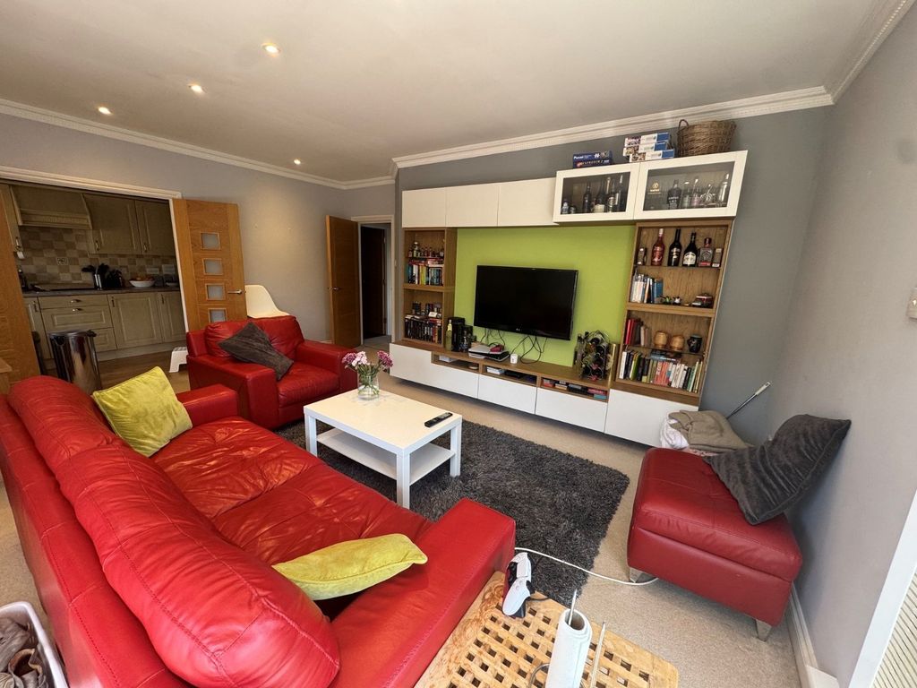 Property photo 2 of 15 Picture No. 09