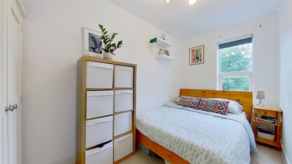 Property photo 3 of 9 Garratt-Lane-Earlsfield-Sw18-05202022_161615.Jpg
