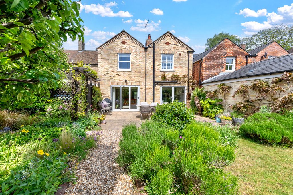 Property photo 1 of 19
