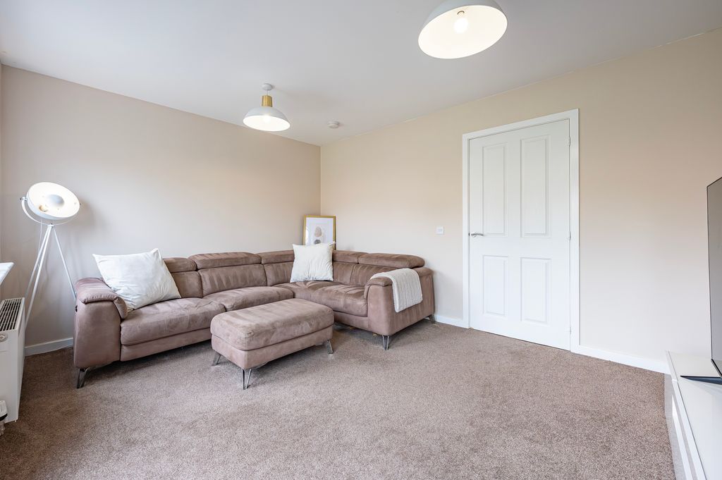 Property photo 3 of 31