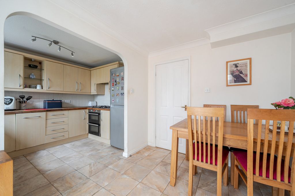 Property photo 3 of 14