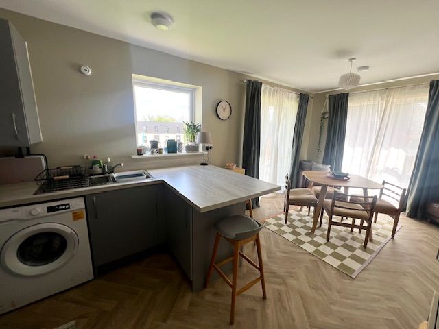 Property photo 3 of 19 Kitchen