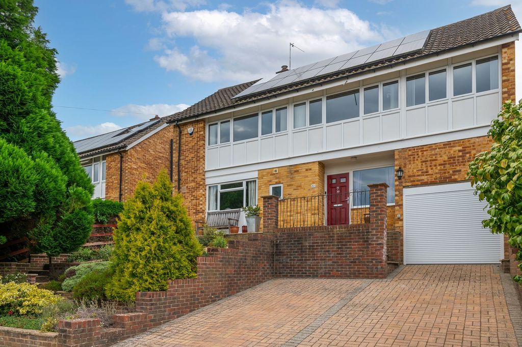 Property photo 1 of 30