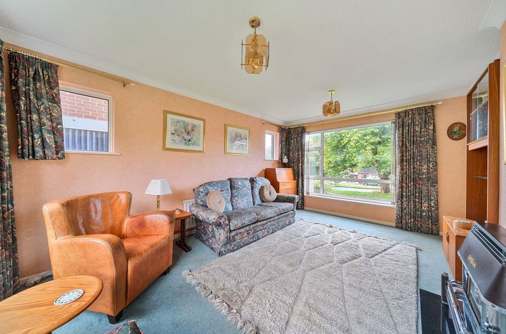 Property photo 3 of 13 Sitting Room