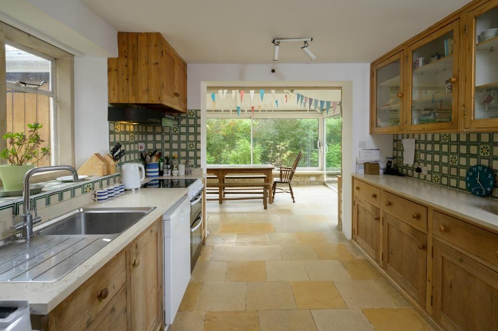 Property photo 3 of 19 Image