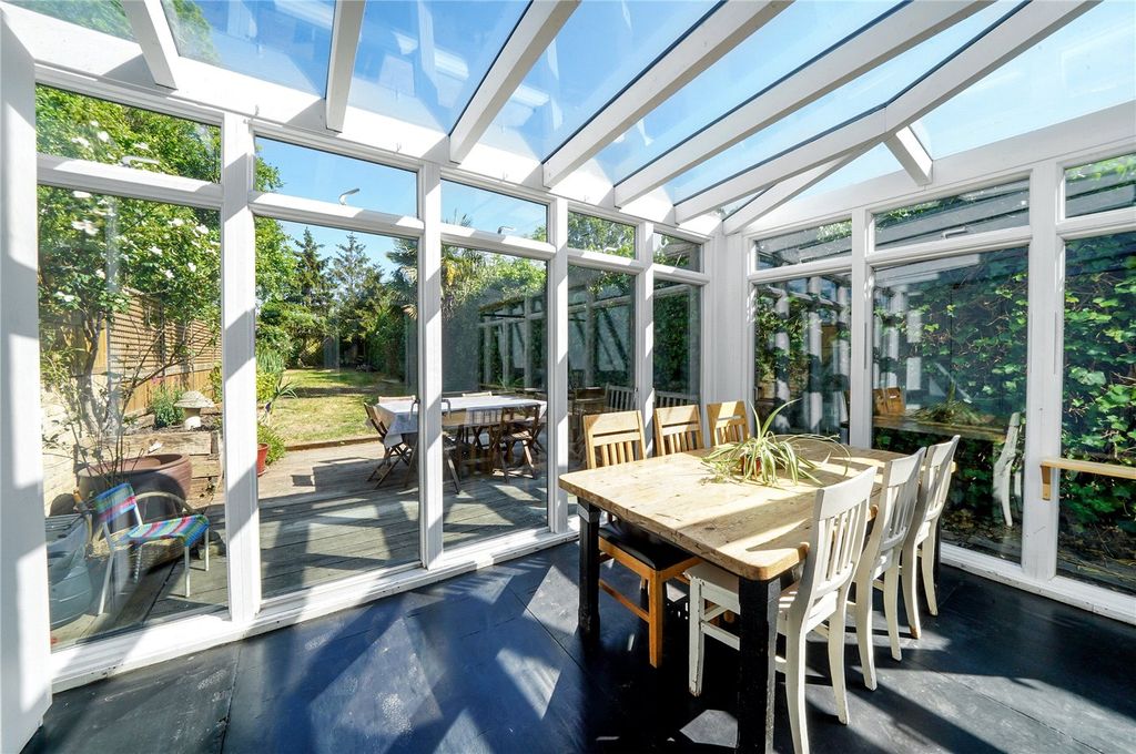Property photo 3 of 23 Conservatory