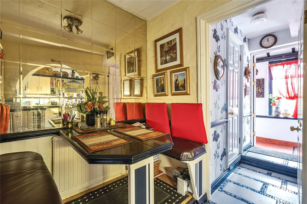 Property photo 3 of 19 Picture No. 11