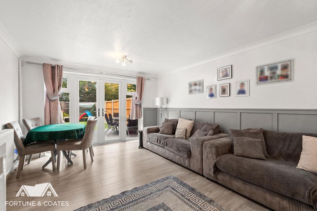 Property photo 2 of 13 Bynghams_15.Jpg