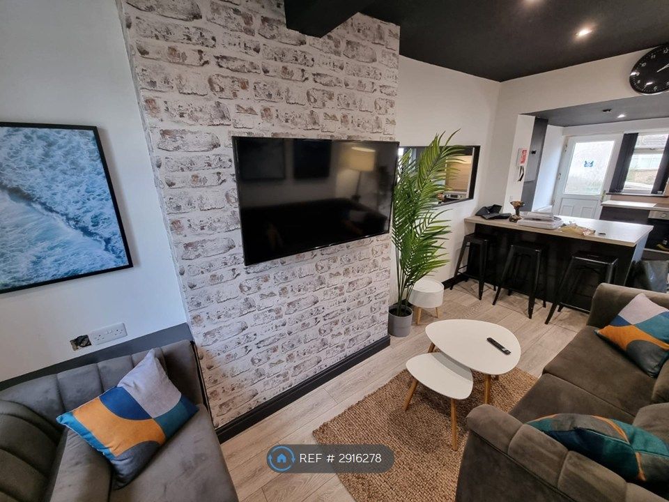Property photo 1 of 25