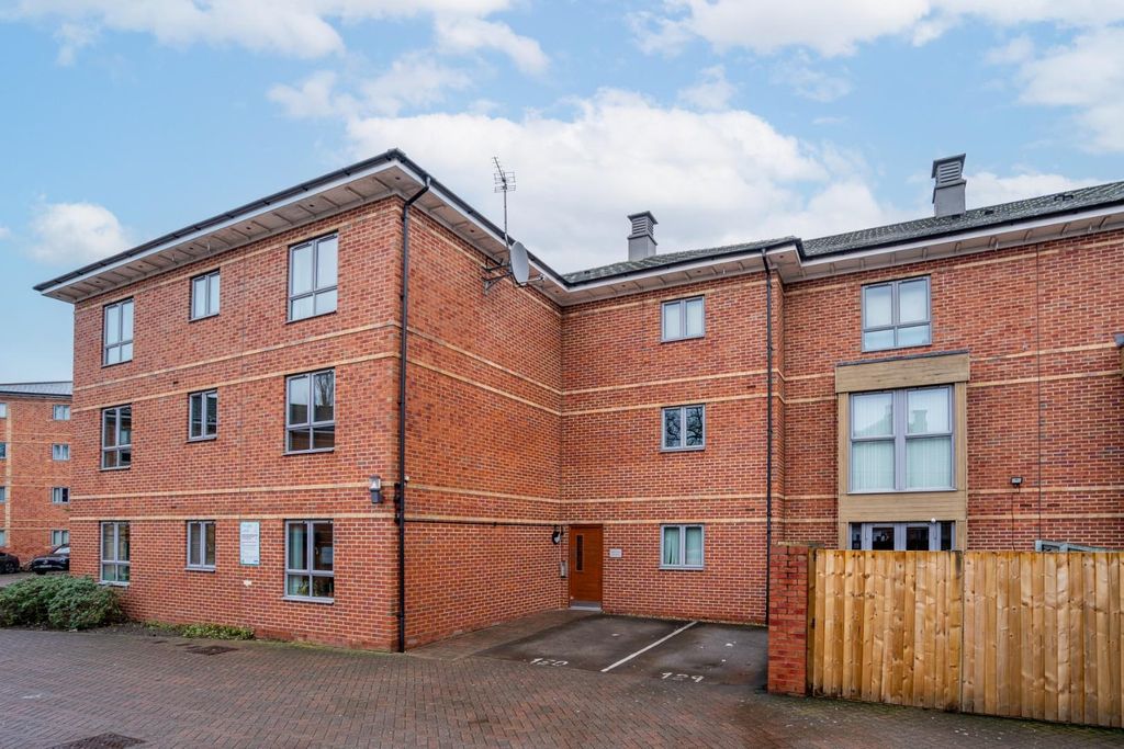 Property photo 3 of 14 External