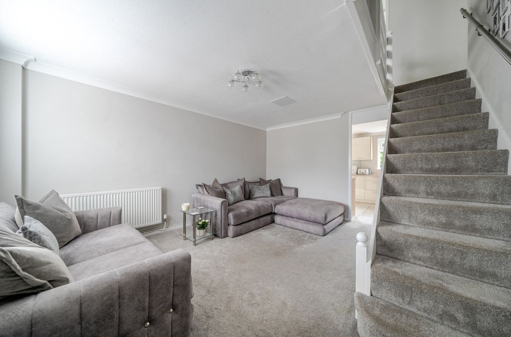 Property photo 3 of 12 1459400-15-6A0Af4...