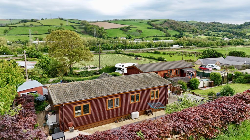 Property photo 3 of 26