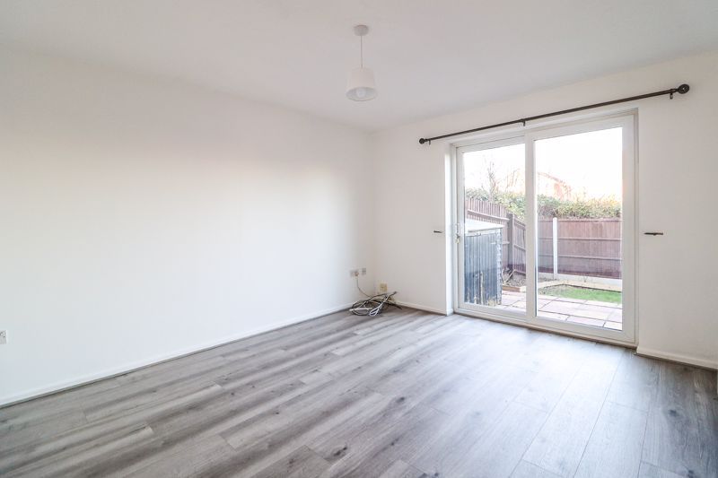 Property photo 3 of 14 Living Room