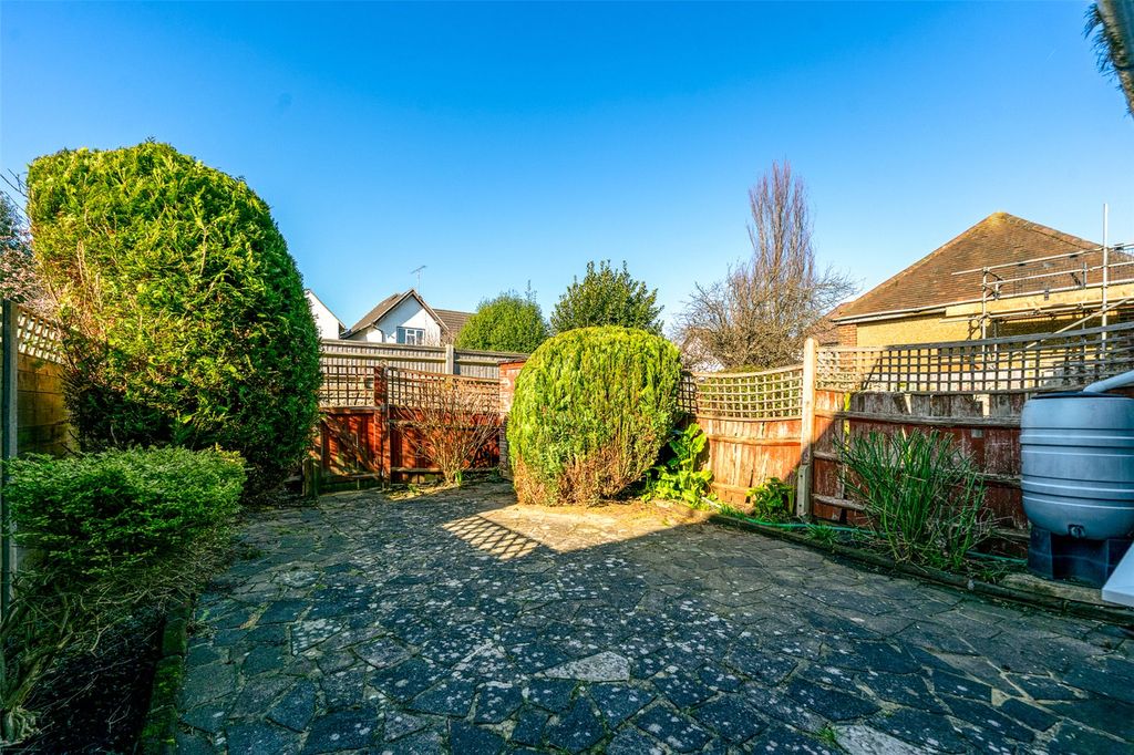Property photo 3 of 27 Picture No. 24