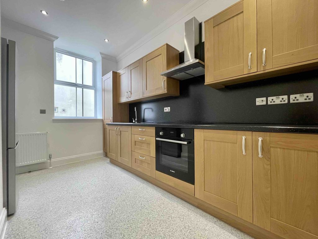 Property photo 2 of 10 Gallery