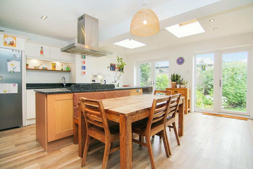 Property photo 2 of 29 Kitchen Diner