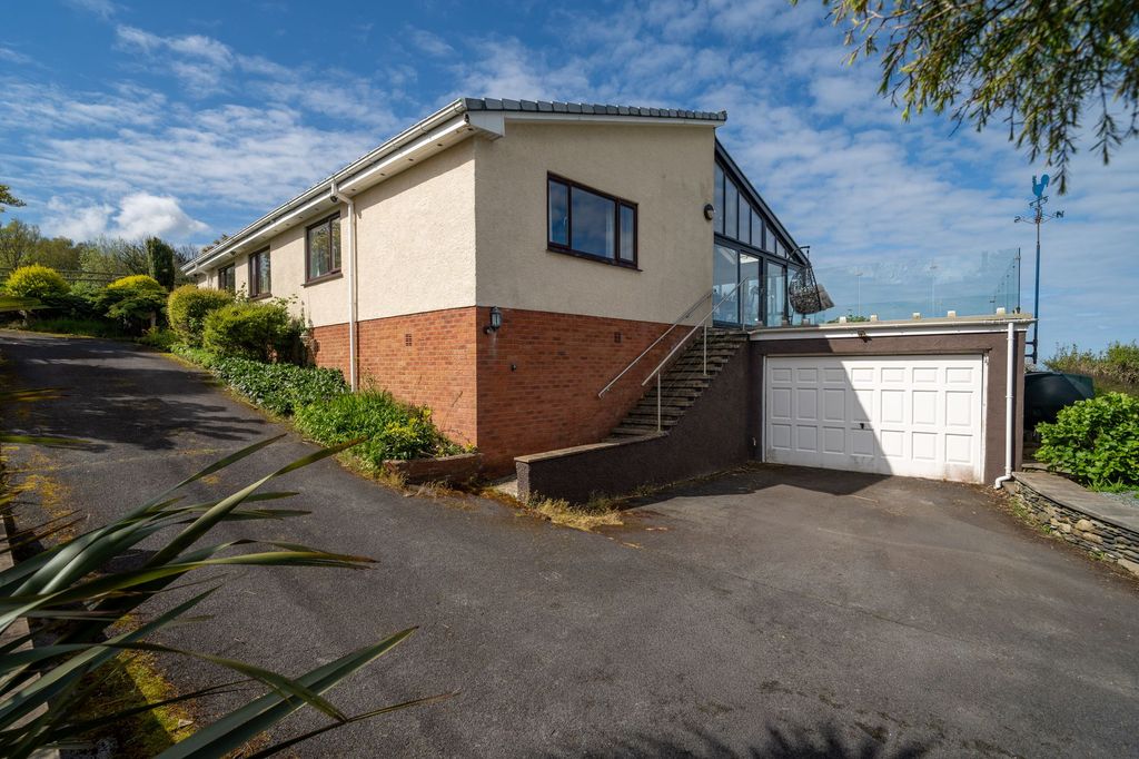 Property photo 3 of 33 31