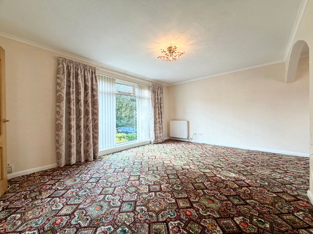 Property photo 3 of 27