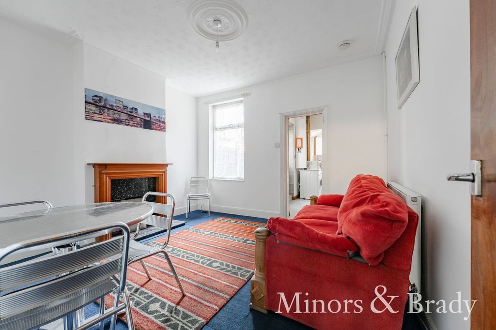 Property photo 2 of 10