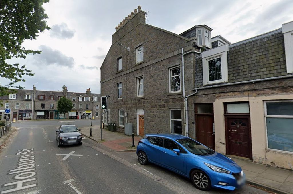 Property photo 2 of 6