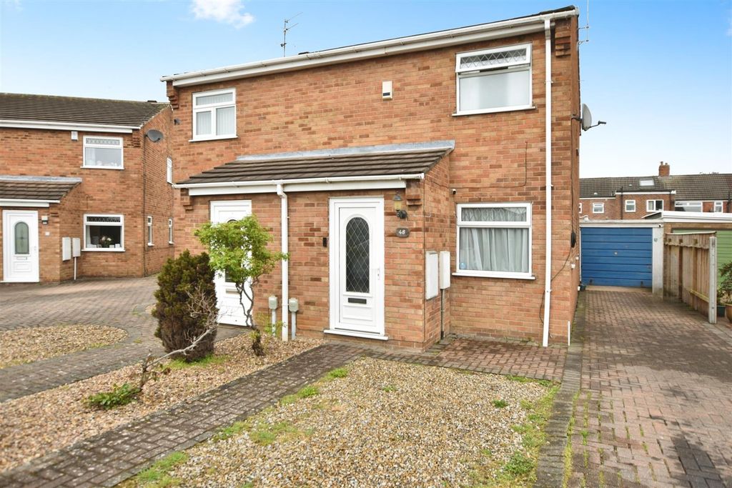 Property photo 1 of 7 External