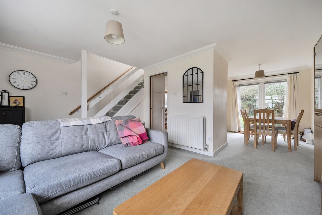 Property photo 3 of 12