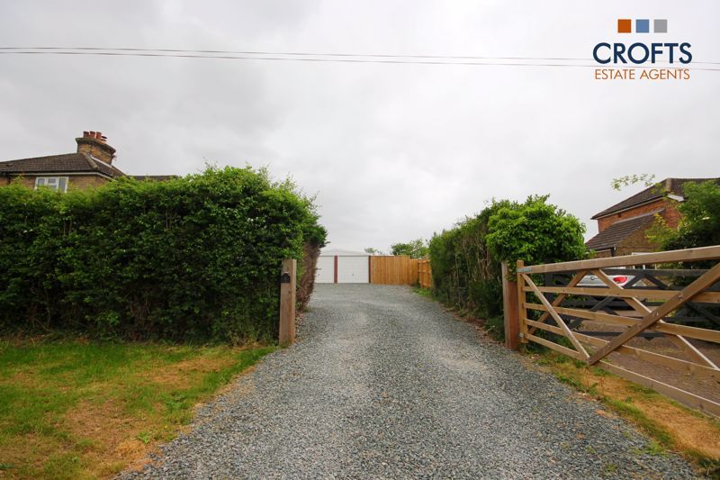 Property photo 3 of 23 Driveway