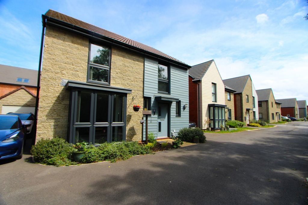 Property photo 1 of 25