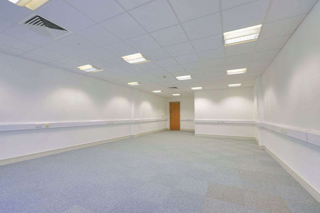 Property photo 3 of 31