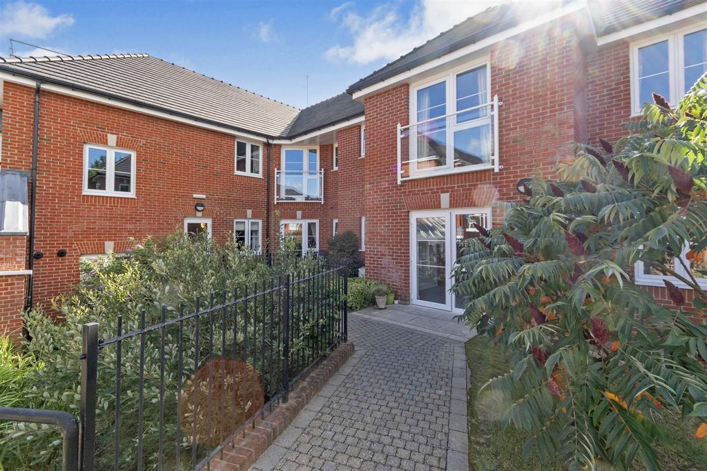 Additional image 29 of 1 bed flat for salePark House, Old Park Road, Hitchin SG5