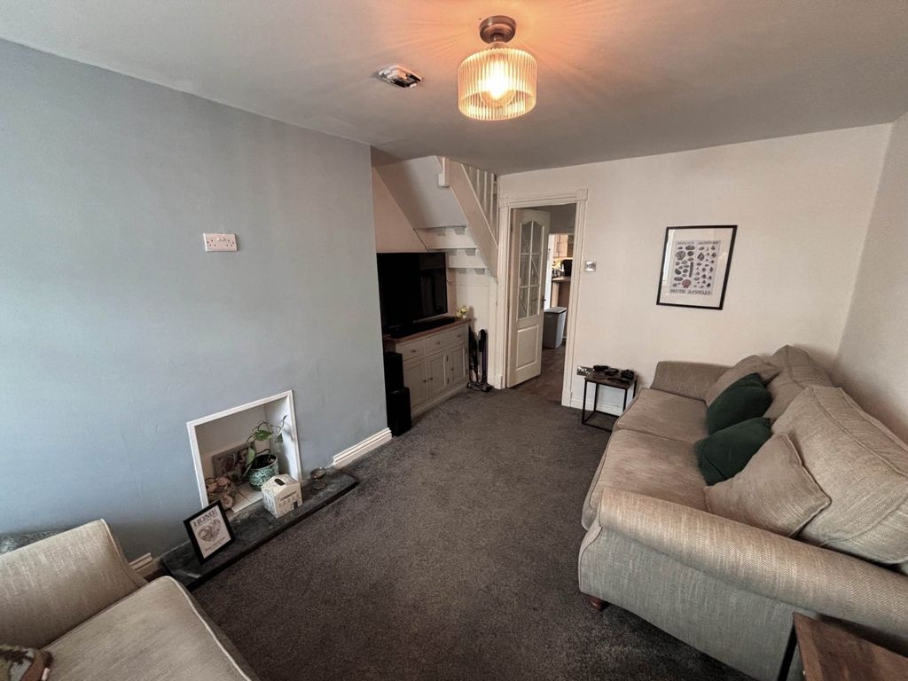 Property photo 3 of 12